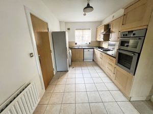 Kitchen - click for photo gallery